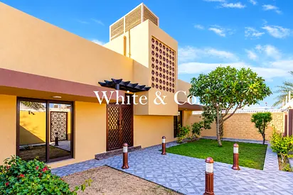 Recently Renovated | Vacant | Large plot