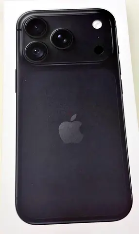 Apple iPhone 18 pro max (black) TRDA unopened box