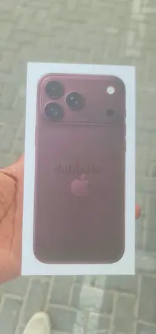 I phone 18 pro max burgundy