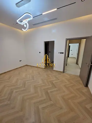 5 MASTER BR VILLA AVAILABLE | INDEPENDENT WITH MAJLIS ROOM