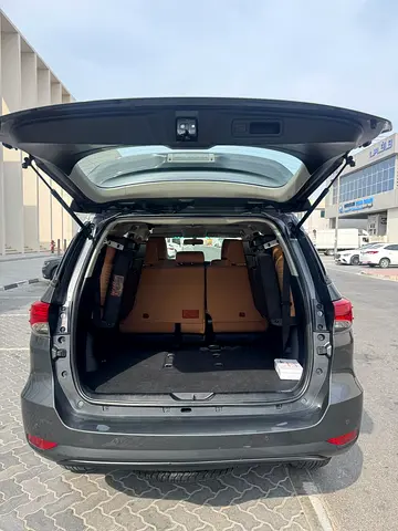2022 Toyota FORTUNER — миниатюра 15