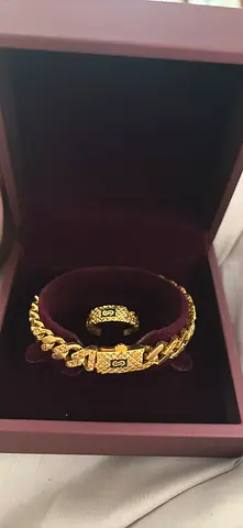 Gold bracelet manaco