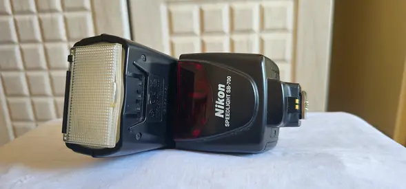 Nikon Speedlight SB-700 AF External Flash - Good Working Condition like new