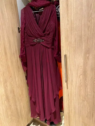 Jack verre Maroon formal long dress with embellishment and matching shawl - size 44