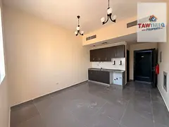 Studio, annual lease, good size, location near the Dubai exit.