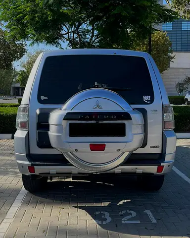 Mitsubishi Pajero 2015 GLS Single Owner Medium Line GCC Specs