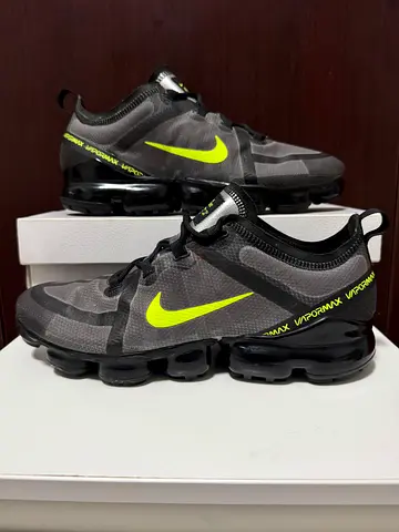 Nike Air VaporMax Plus Black/Grey with Volt Swoosh - Men's Size (used)