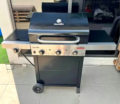 3x Burner Char Broil Gas Grill