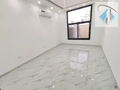 فيلا للايجار 5 غرف نوم | 85,000 درهم سنويًا