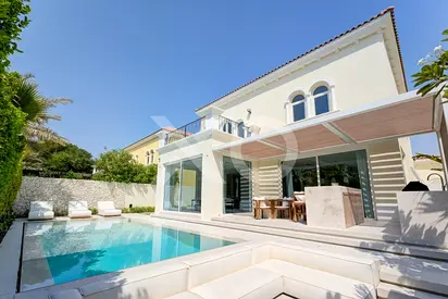 Fully Upgraded 4 bedroom Family Home in Great Location