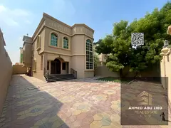 Luxury villa for annual rent in Al Mowaihat 1, 5 master bedrooms, 7 bathrooms, maid's room, 4 paymen