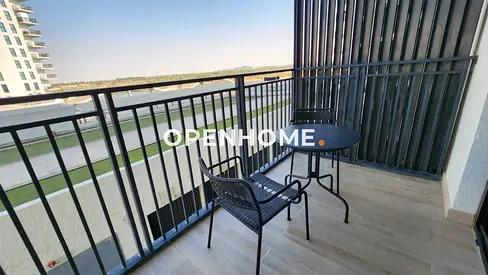 Contemporary Waterfront Living-Sea World View