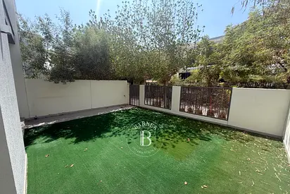 Vacant | Landscaped | Greenbelt
