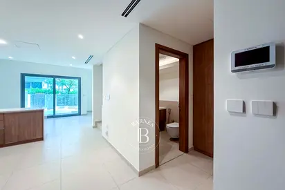 Vacant | Landscaped | Greenbelt
