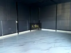 Street-Facing Shop | Open Plan Layout