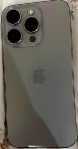 Silver iPhone 15 Pro - very Good Condition, protection screen on , clean like new
