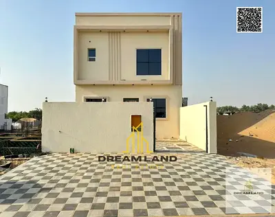 An excellent residential or investment opportunity: own a luxury townhouse featuring a modern façade, a large front setback, a spacious internal court