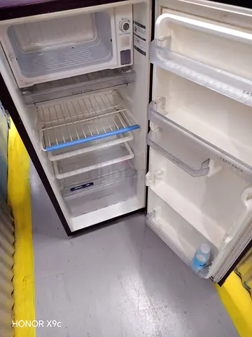 Single door refrigerator