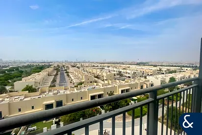 Townhouse View | Mid Floor | Avail 11 Oct