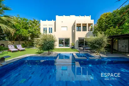 Exclusive | Hattan 5 Beds | Lake View