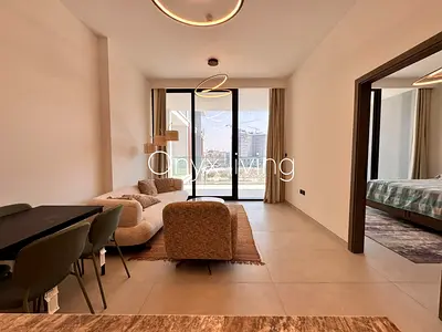 Luxurious || 1Br+Laundry || Ready To Move
