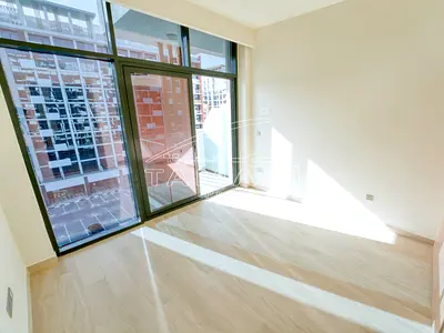 Ready to move in High floor Well maintained
