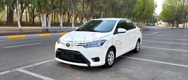 Great Condition- Toyota Yaris 2015 GCC Specs, with Cruise Control- Family Used,4 Cylinder -Very Econ