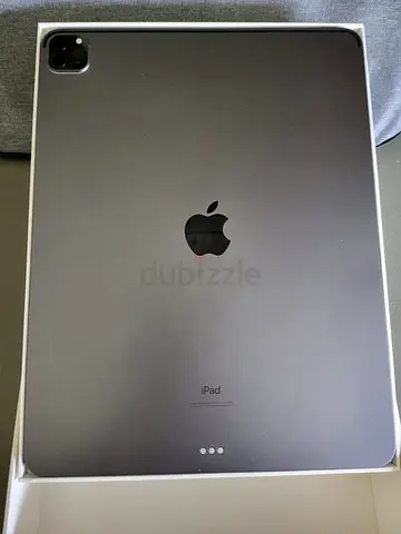 Apple iPad Pro 12.9 5th Generation M1 256GB with accessories and delivery
