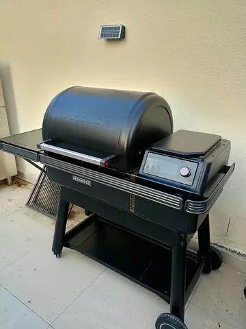 Traeger Ironwood 616 Grill (NEW - Purchased in Feb 2026 & used two times only)