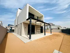 4 BR Luxurious Villa | Spacious | Vacant