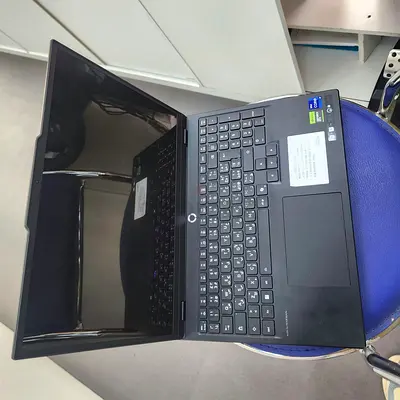 LENOVO LEGION CORE I9 14TH GEN RTX 5070 32 GB RAM 1 TB SSD 15" OLED 165 HZ