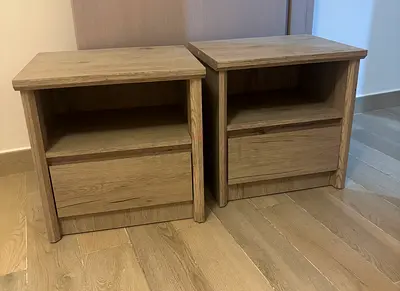 Pair of Oak veneer Nightstands with Drawer and Shelf