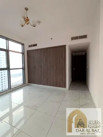3-bedroom apartment in Al Majaz 1, 2 balconies, master maid’s room, free parking and gym. AED 70,000 yearly.