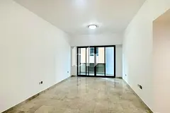 Chiller Free | Near Financilal Center Metro |