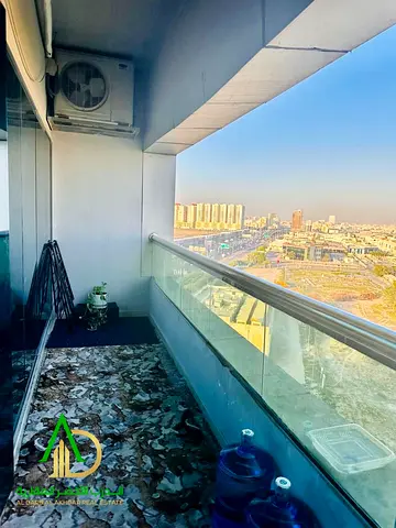 فرصة مميزة لشراء شقة واسعة بسعر مناسب