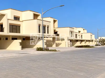 4BR Townhouse for Rent | Costa Brava | Multiple Op