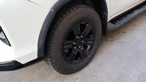 2017 Toyota FORTUNER — миниатюра 13