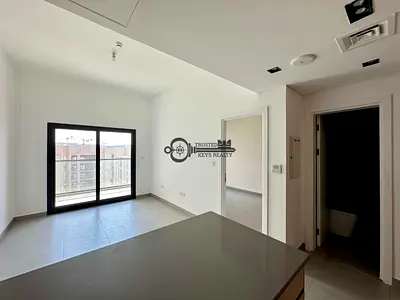 1BR | 1 Bath | Balcony | PoolView | Counter Kitchen | Ready to Move Now