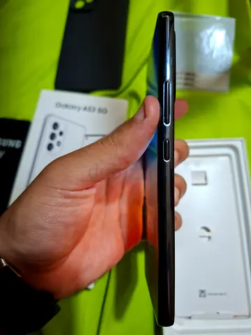 Samsung Galaxy A53 5 g 128GB - Good Condition with Box and Case