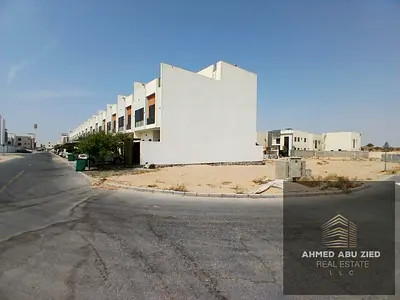 ارض سكني فلل في الباهيه عجمان كورنر شارعين (G+1) تملك حر للجميع