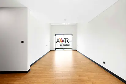 Exclusive Family Living Massive Unit with Private Balcony