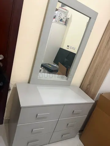 White Dressing Table with Mirror – 6 Drawers