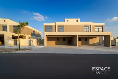 Semi-Detached | Luxury Unit | Roof Terrace