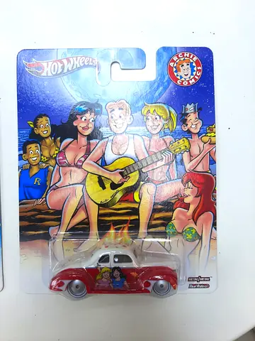 Hot Wheels Archie Comics Red & White Classic Car - New in Package