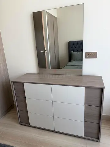 Modern 6-Drawer Dresser with Large Mirror - Grey/Wood Finish + 2 matching bedside cabinets