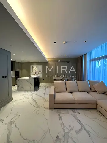 Low Floor | Upgraded | Sea View