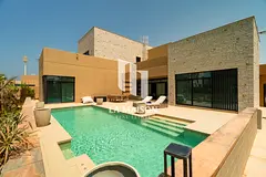Fully Upgraded | End Unit | Next to Garden | Ready