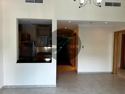 Dubai Marina 1BR | Zumurud Tower | Balcony & City View