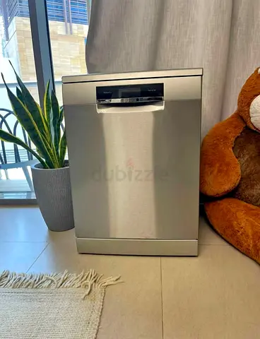 Bosch series 8 Stainless Steel Freestanding Dishwasher - Good Condition