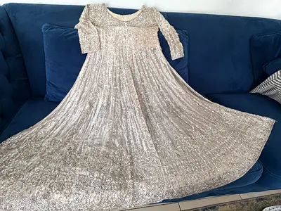 ✨ Beautiful Pakistani Preloved Dresses for Sale! ✨